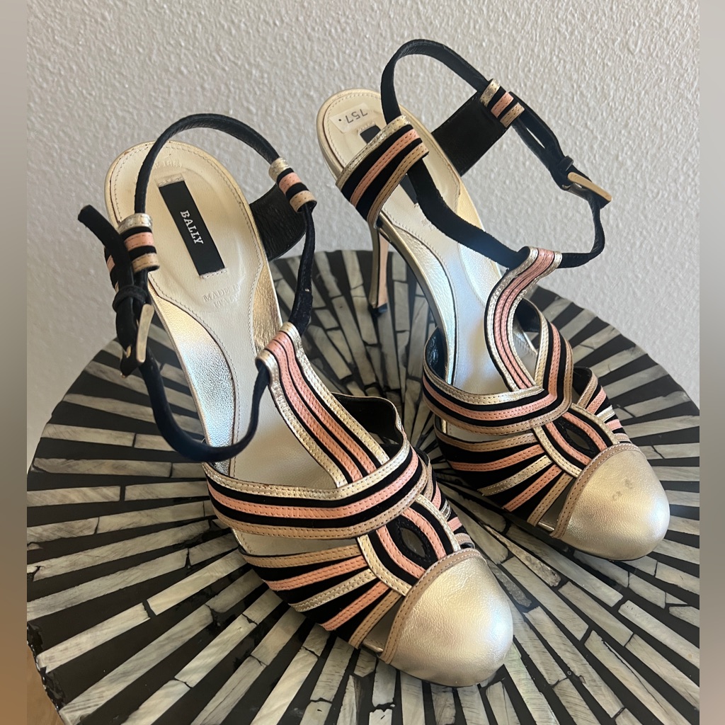 Bally Vintage Gold & Black Pumps